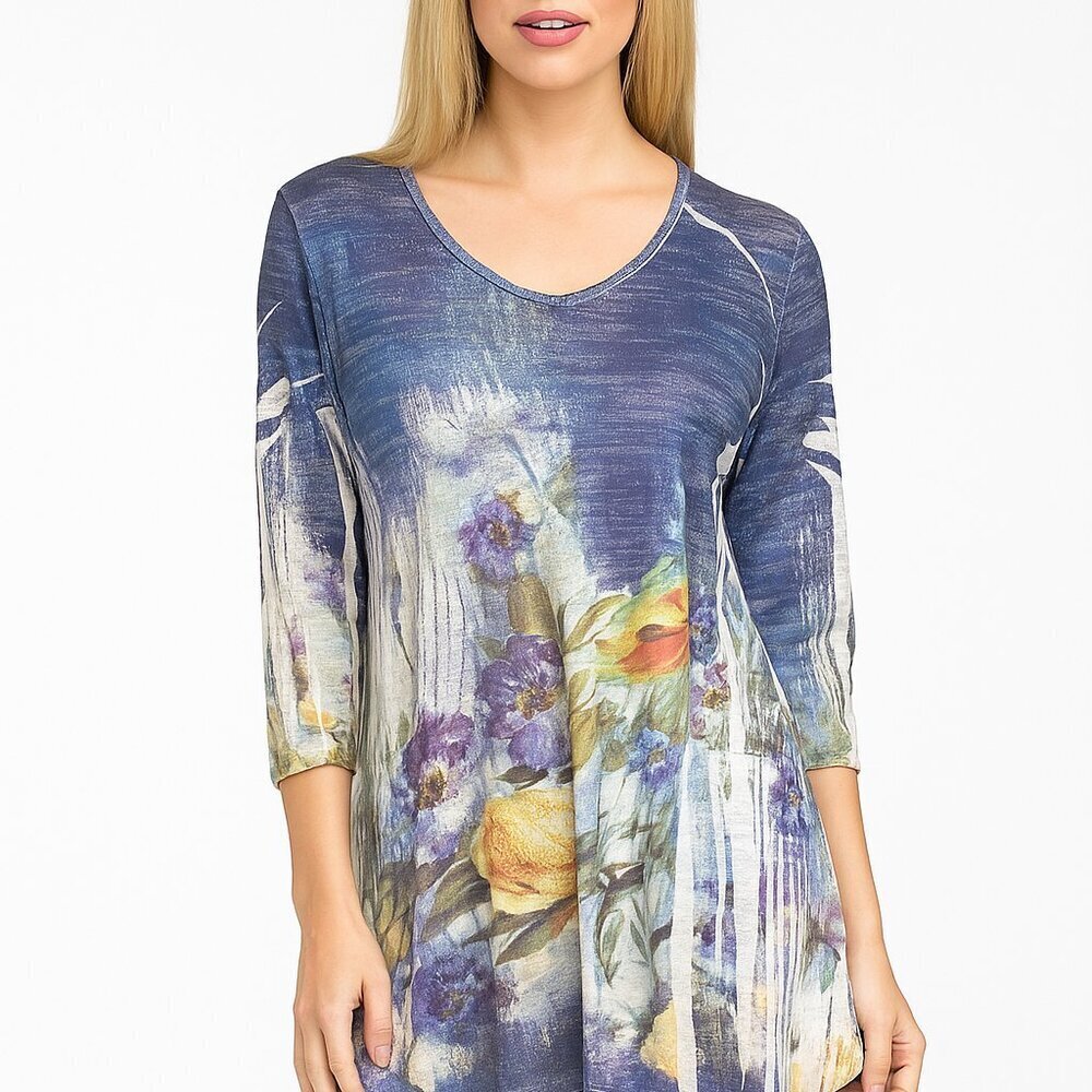 Jess & Jane Paloma Tunic Top Size Small Blue Floral Watercolor Artsy Rhinestones